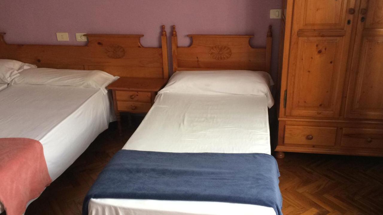 Albergue Hostal Telmo Туй Экстерьер фото