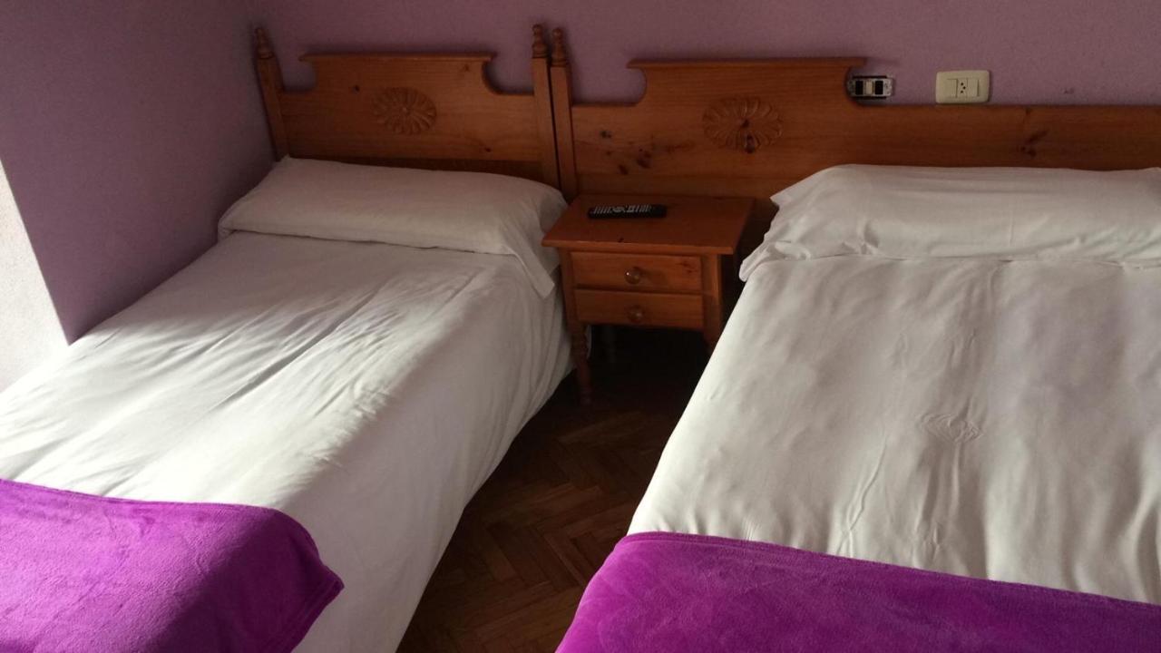 Albergue Hostal Telmo Туй Экстерьер фото