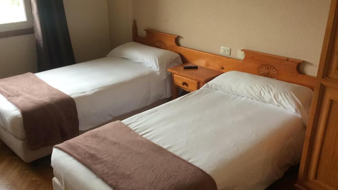 Albergue Hostal Telmo Туй Экстерьер фото